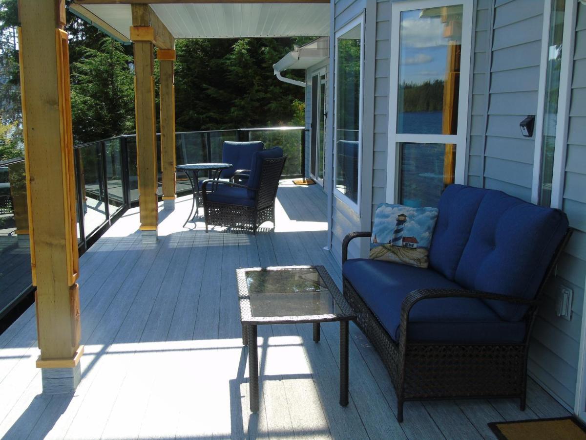 The Oceanfront Inn On Stephens Bay Coal Harbour Exterior photo